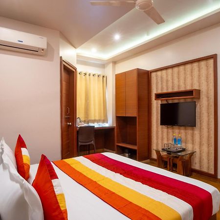 Uddhav Vilas A Family Hotel Udajpur Zewnętrze zdjęcie