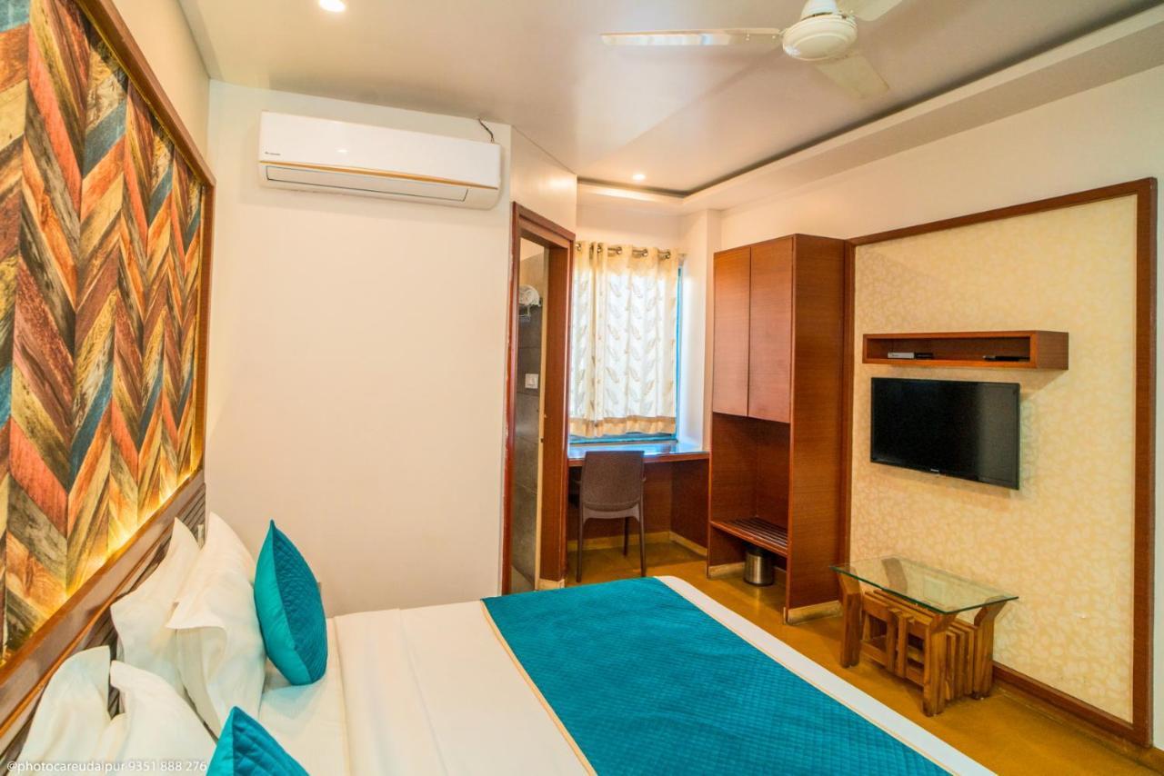 Uddhav Vilas A Family Hotel Udajpur Zewnętrze zdjęcie
