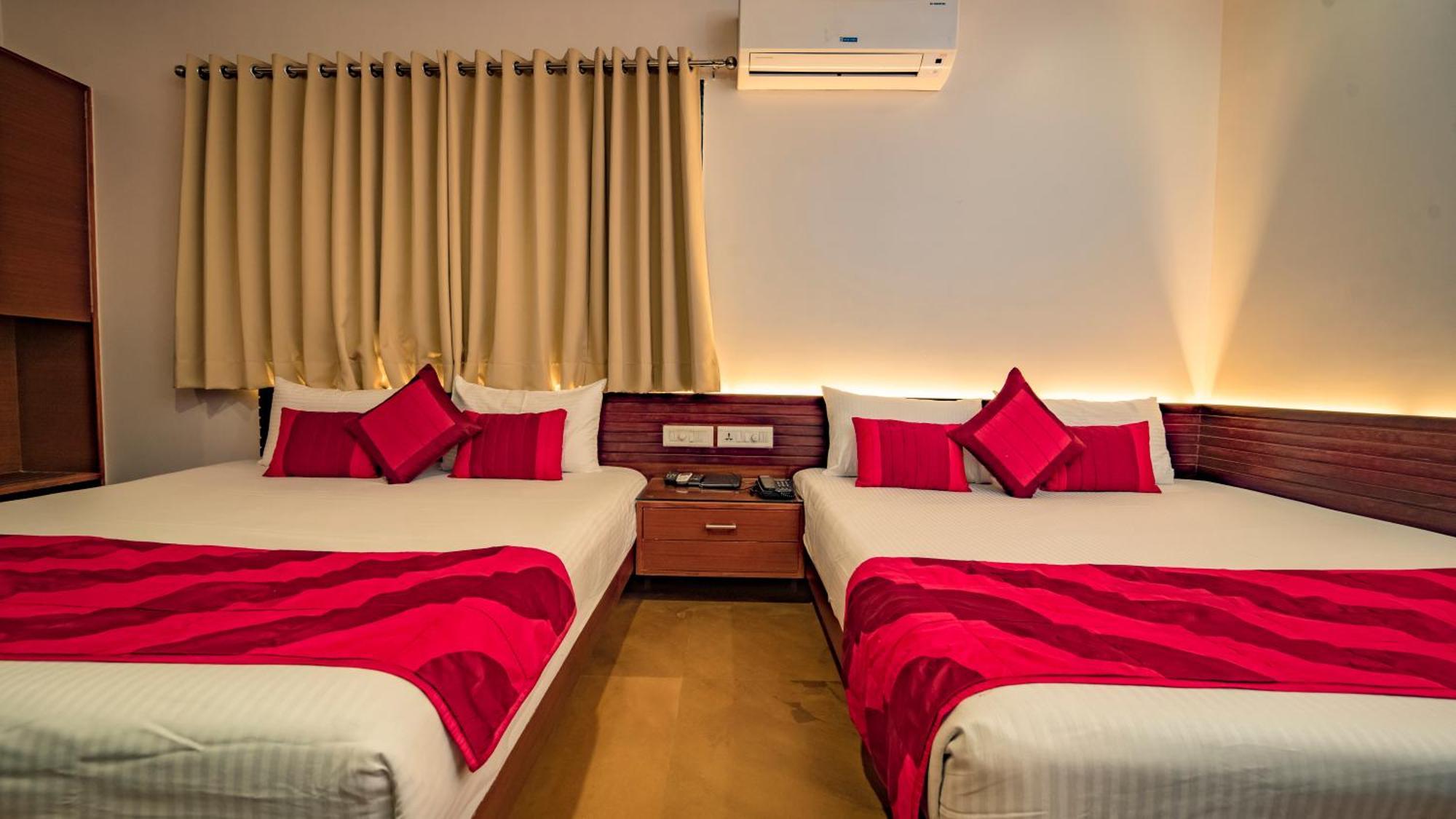 Uddhav Vilas A Family Hotel Udajpur Zewnętrze zdjęcie