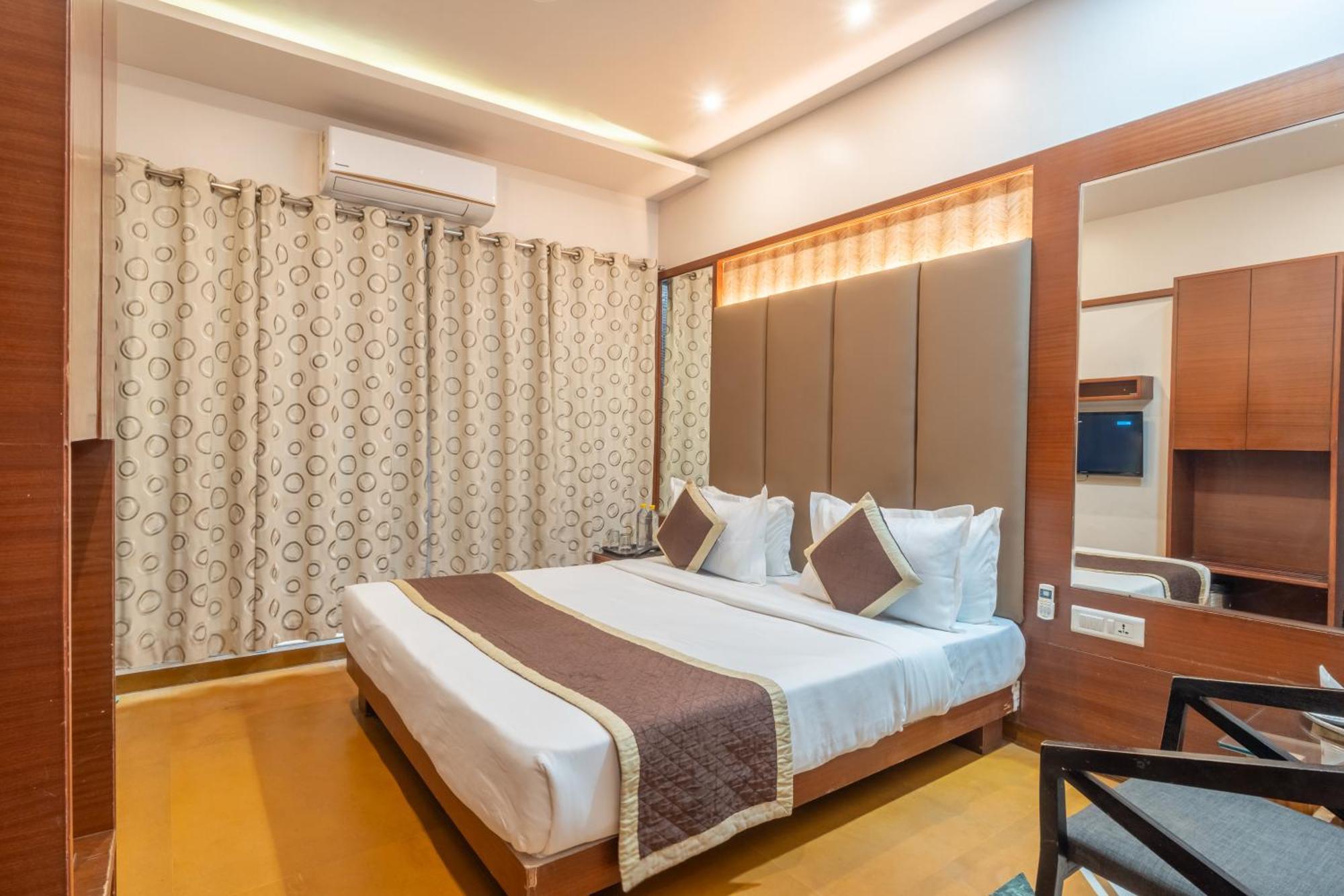 Uddhav Vilas A Family Hotel Udajpur Zewnętrze zdjęcie