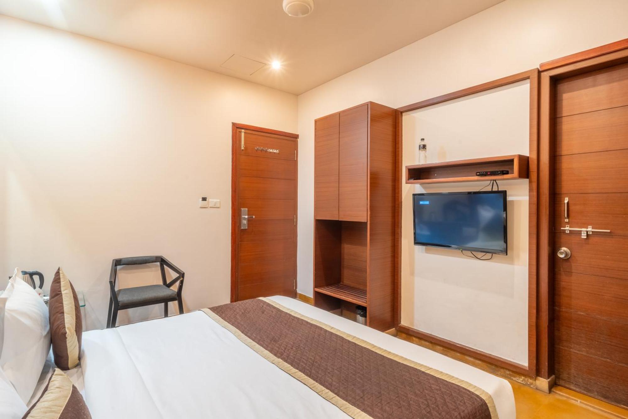 Uddhav Vilas A Family Hotel Udajpur Zewnętrze zdjęcie