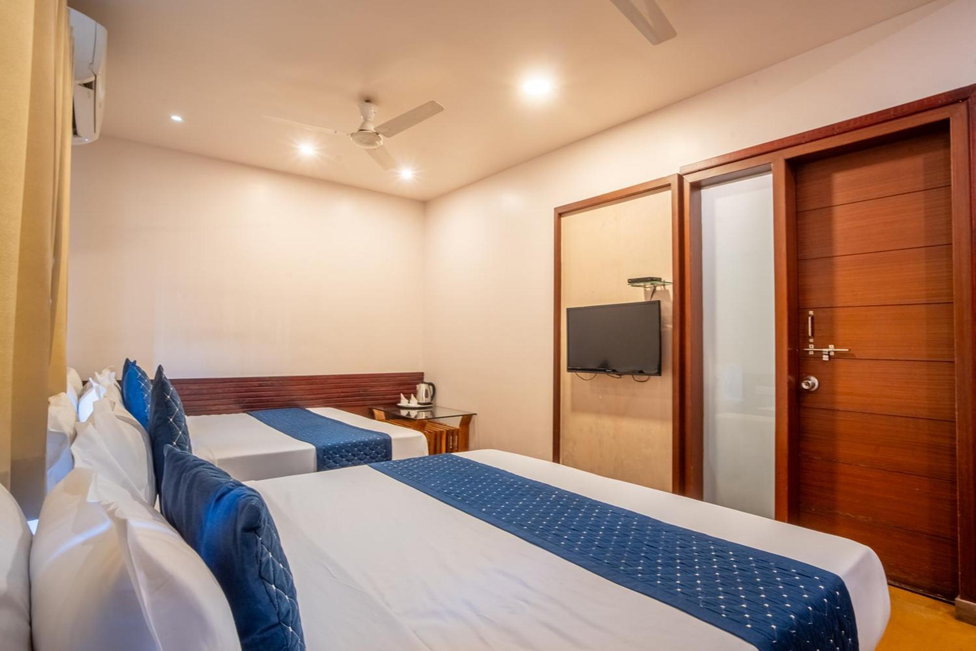 Uddhav Vilas A Family Hotel Udajpur Zewnętrze zdjęcie