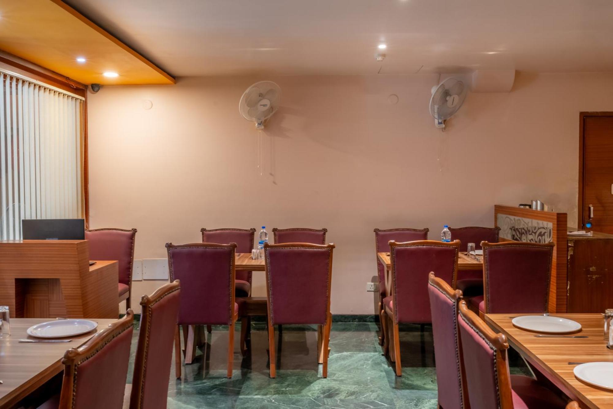 Uddhav Vilas A Family Hotel Udajpur Zewnętrze zdjęcie