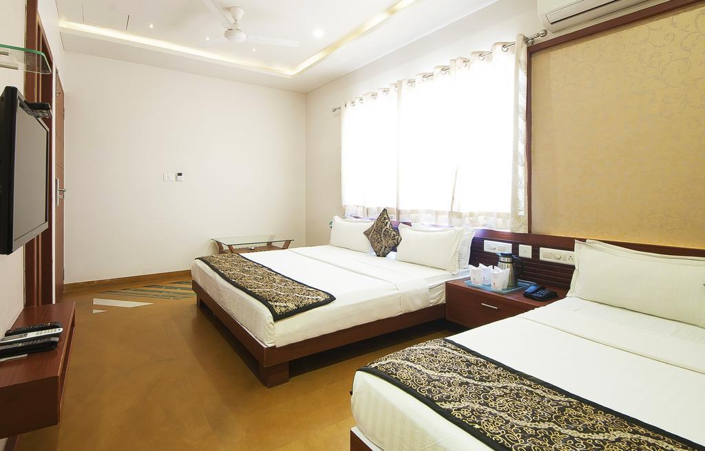 Uddhav Vilas A Family Hotel Udajpur Zewnętrze zdjęcie