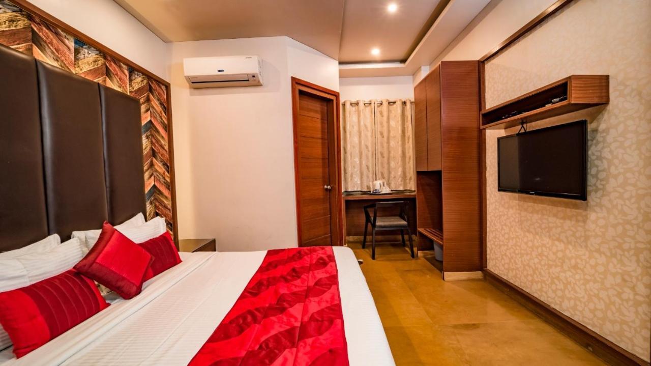 Uddhav Vilas A Family Hotel Udajpur Zewnętrze zdjęcie