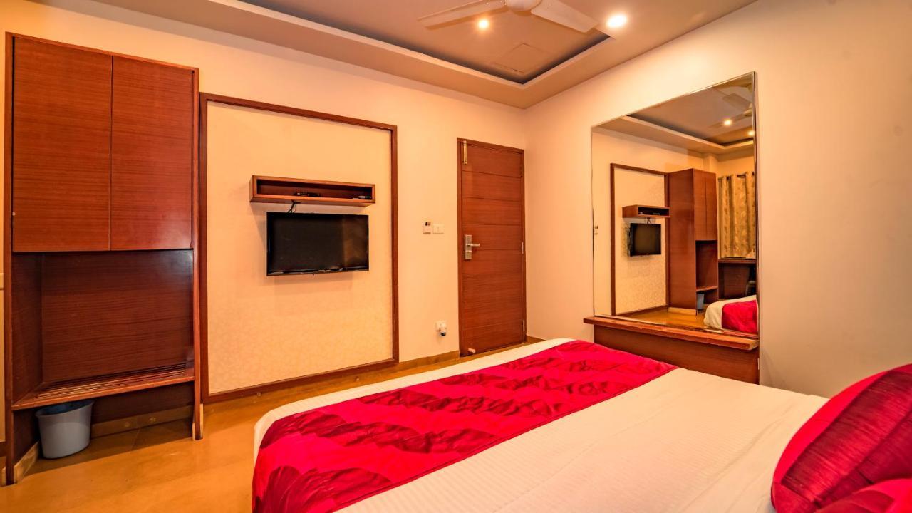 Uddhav Vilas A Family Hotel Udajpur Zewnętrze zdjęcie